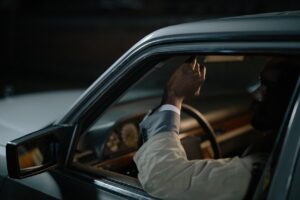 交替勤務の男性が夜勤後に運転する際の眠気対策のコツは？
