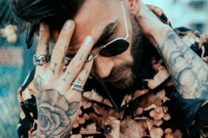 製造業で男性が三交替勤務の生活リズムを整える方法は？