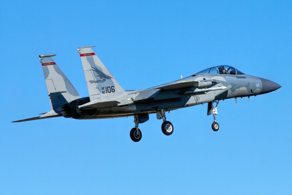 工場勤務の男性が夜勤明けに15分で効果的な仮眠を取る方法は？