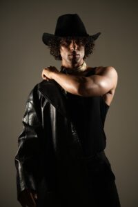 製造業の男性が夜勤明けに室内照明の色温度で睡眠に注意すべき点は？