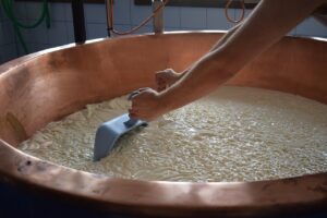 製造業の男性が夜勤明けに朝食を抜くと眠気はどうなる？